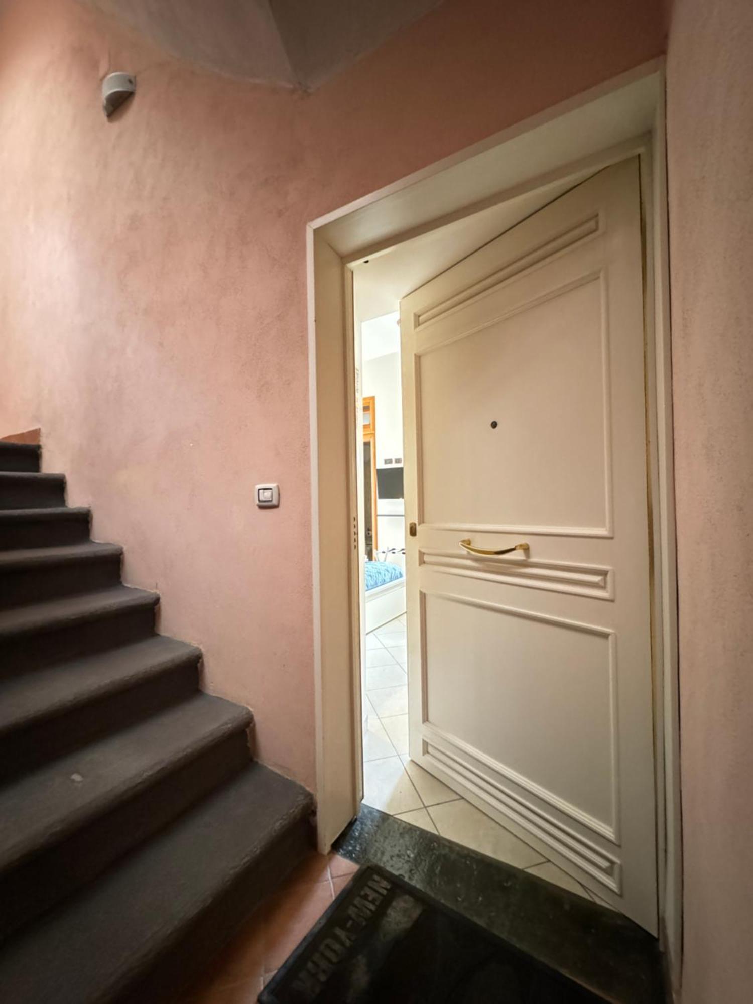 Art Suite Nel Cuore Di Портичи Экстерьер фото